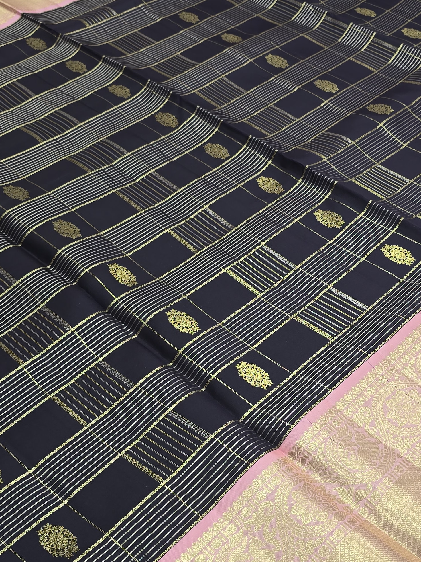 Handloom Navy Blue And Peach Silk Saree — view 3