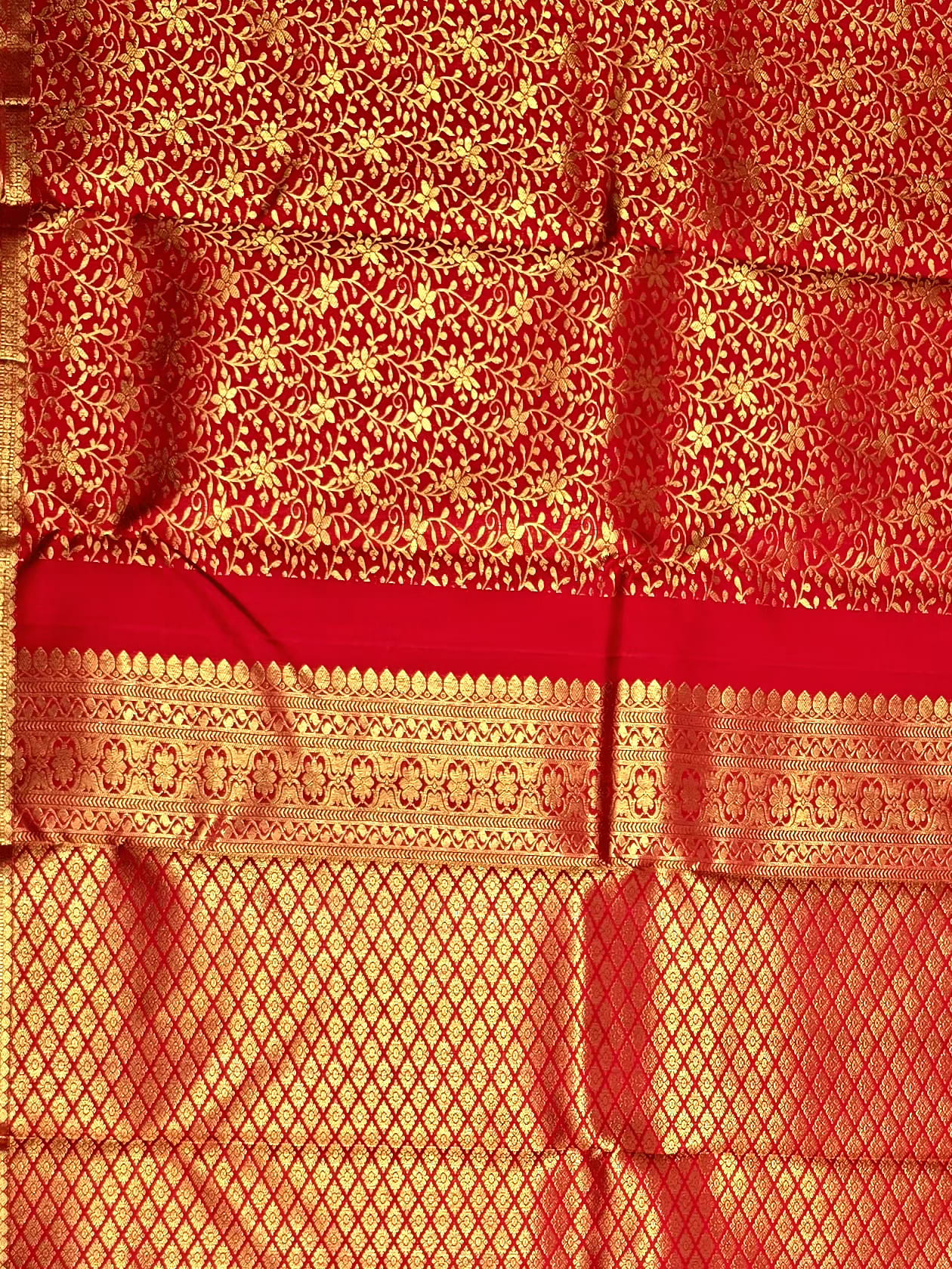 Handloom Chilli Red Silk Saree — view 4
