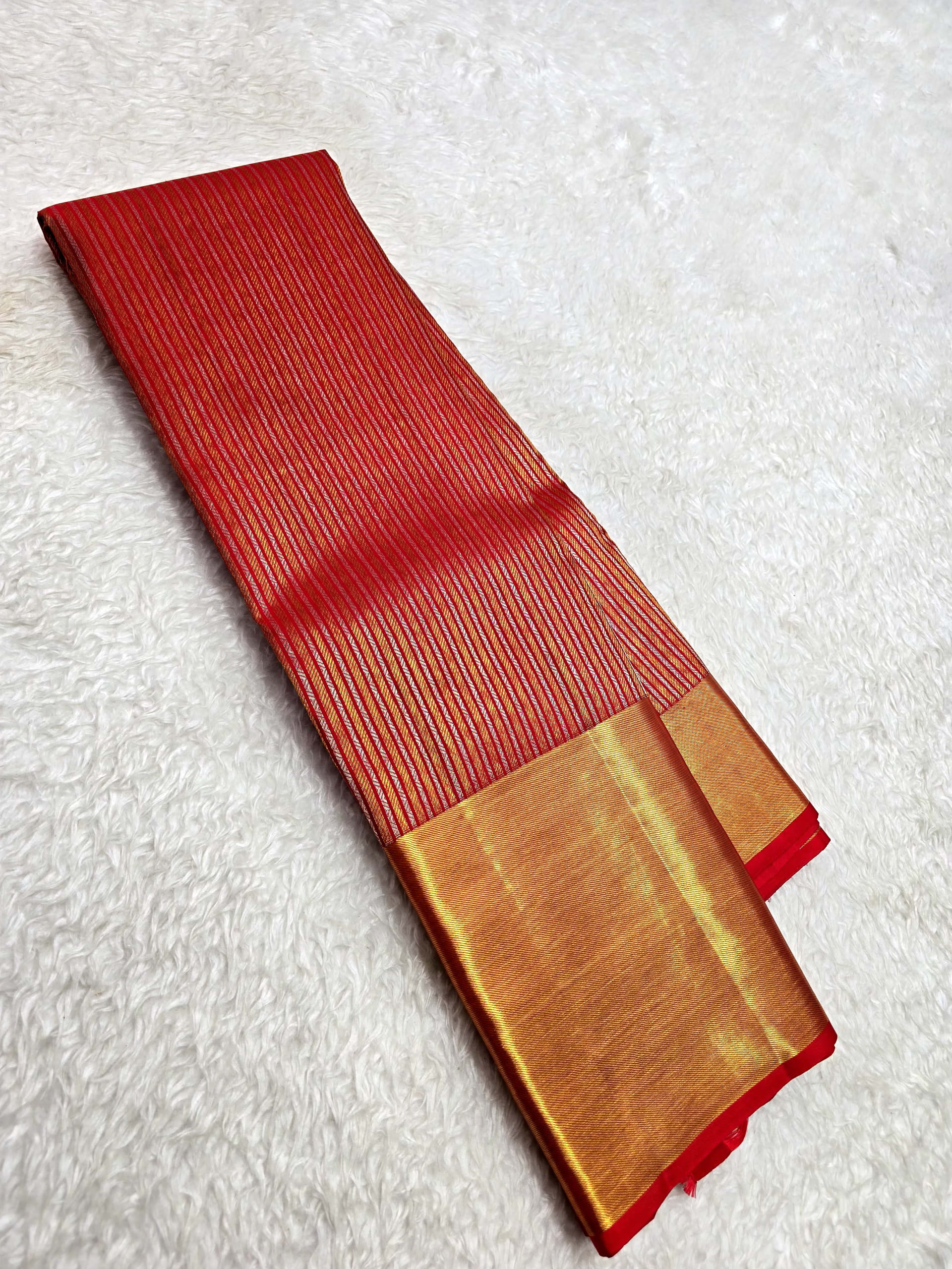 Handloom Chilli Red Silk Saree — view 2