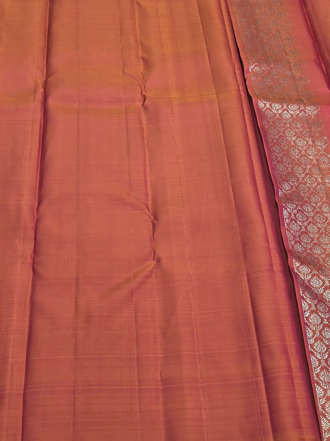 Handloom Rust Orange Dual Colour Silk Saree — view 5