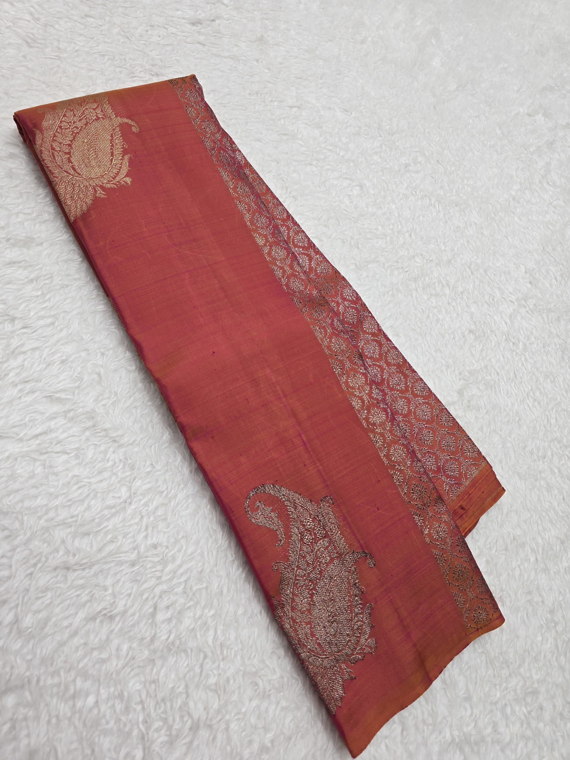 Handloom Rust Orange Dual Colour Silk Saree — view 2