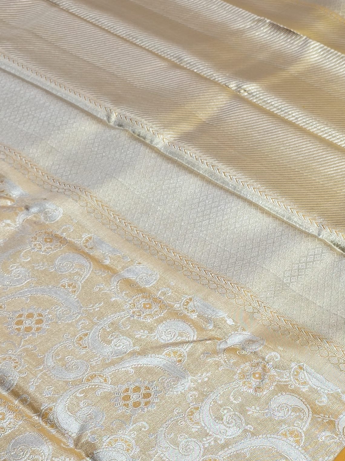 Handloom Golden Yellow Silk Saree — view 3