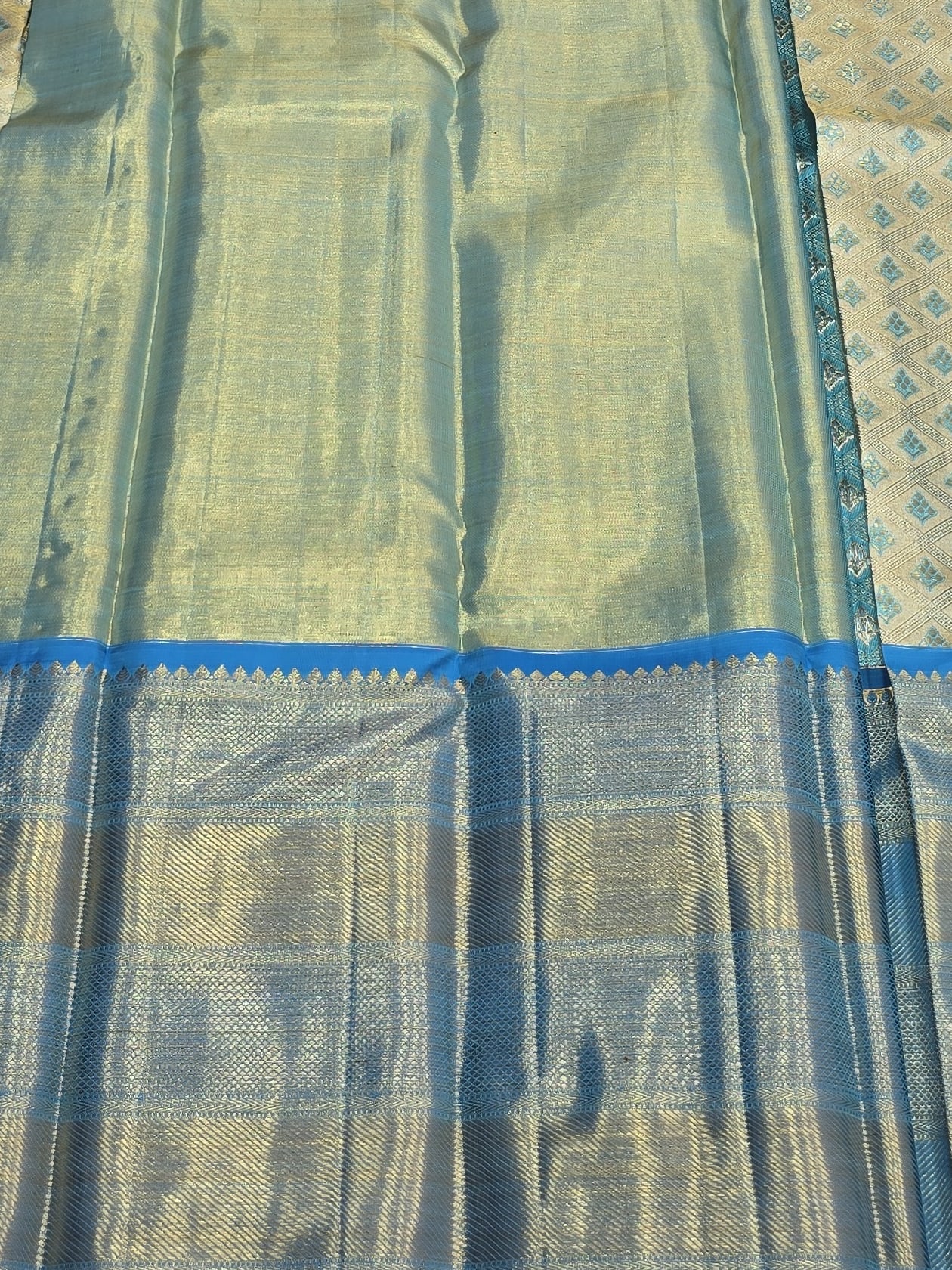 Handloom Sky Blue And Silver Silk Saree — view 4
