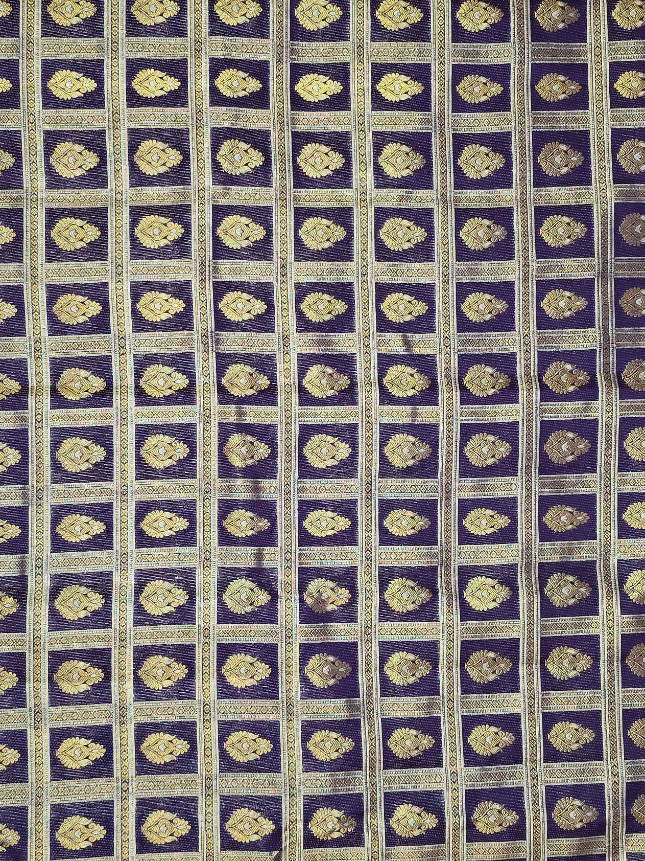 Handloom Navyblue Silk Saree — view 6