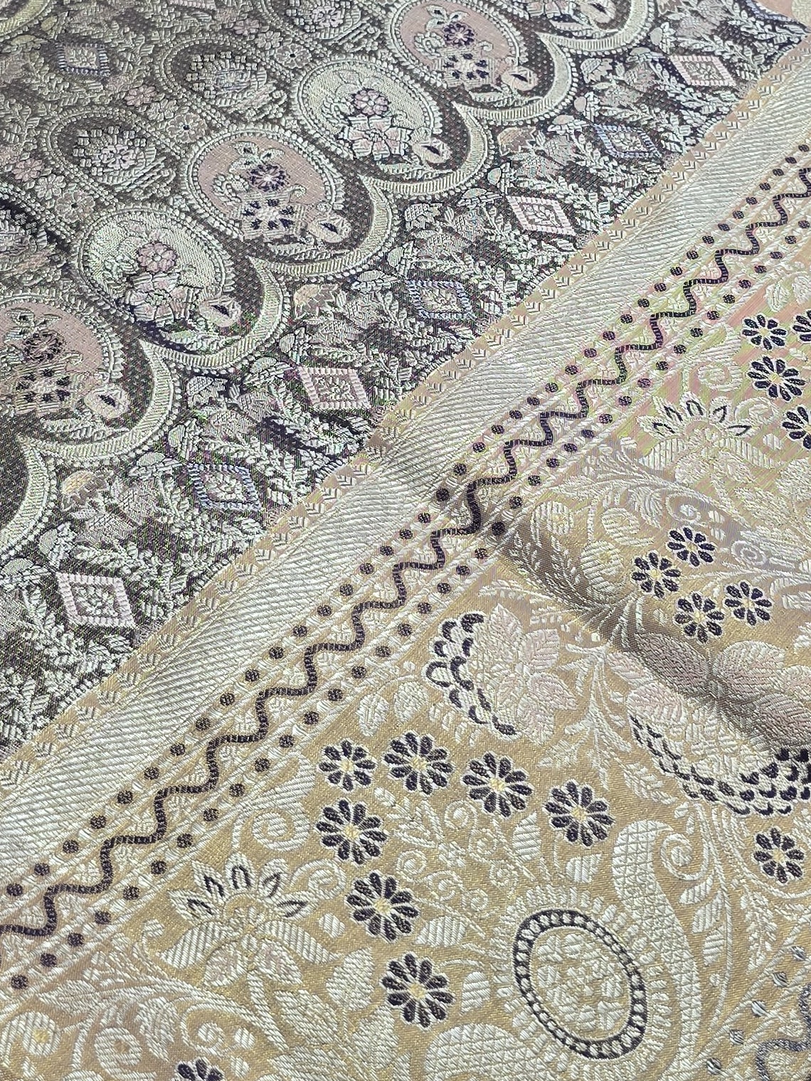 Handloom Darkish Grape Silk Saree — view 4