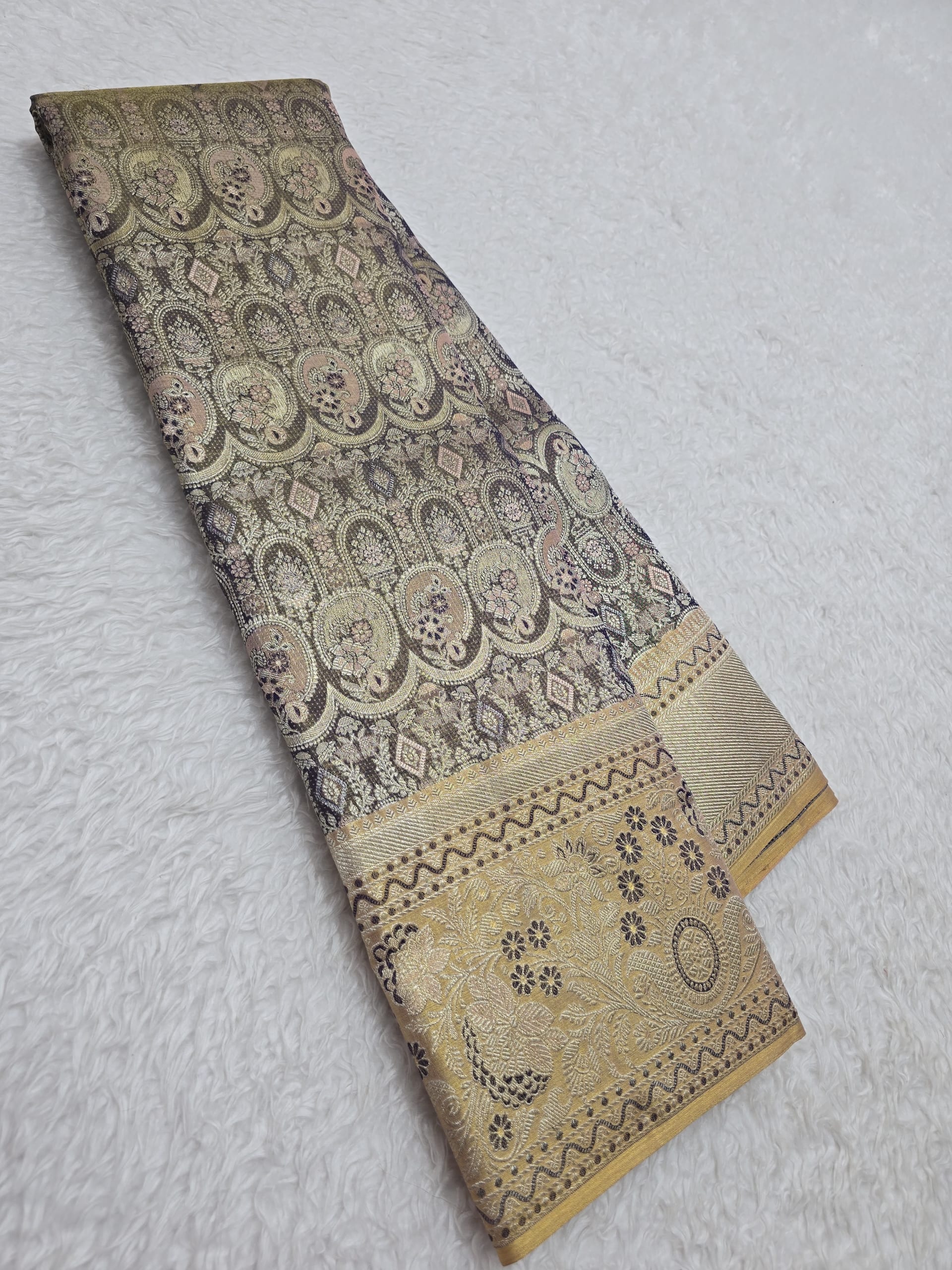 Handloom Darkish Grape Silk Saree — view 2