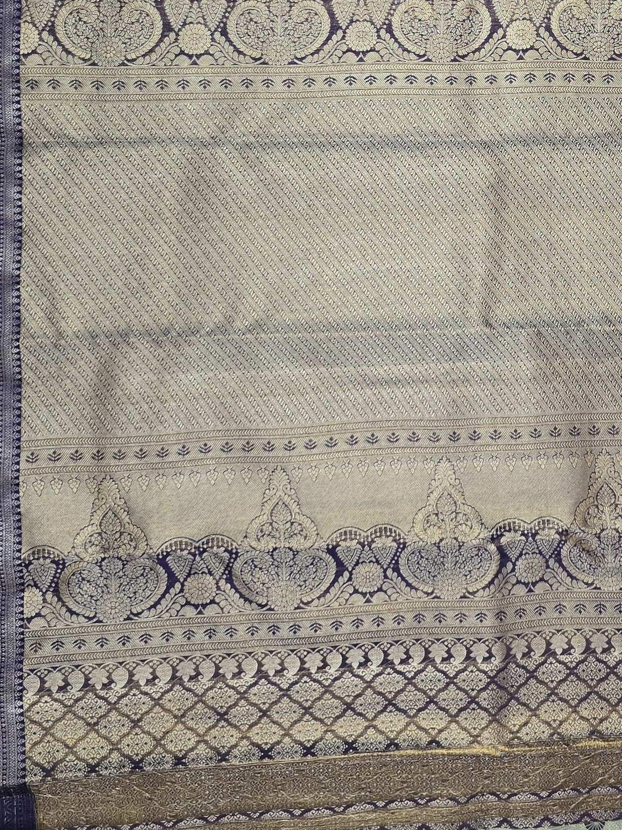 Handloom Pista Green Silk Saree — view 4