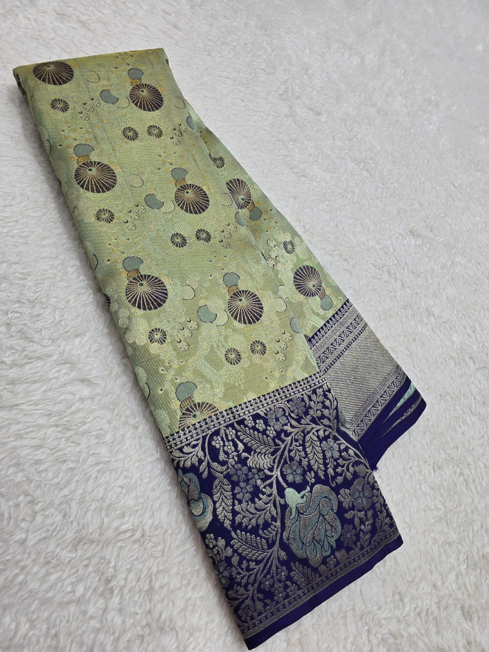 Handloom Pista Green Silk Saree — view 2