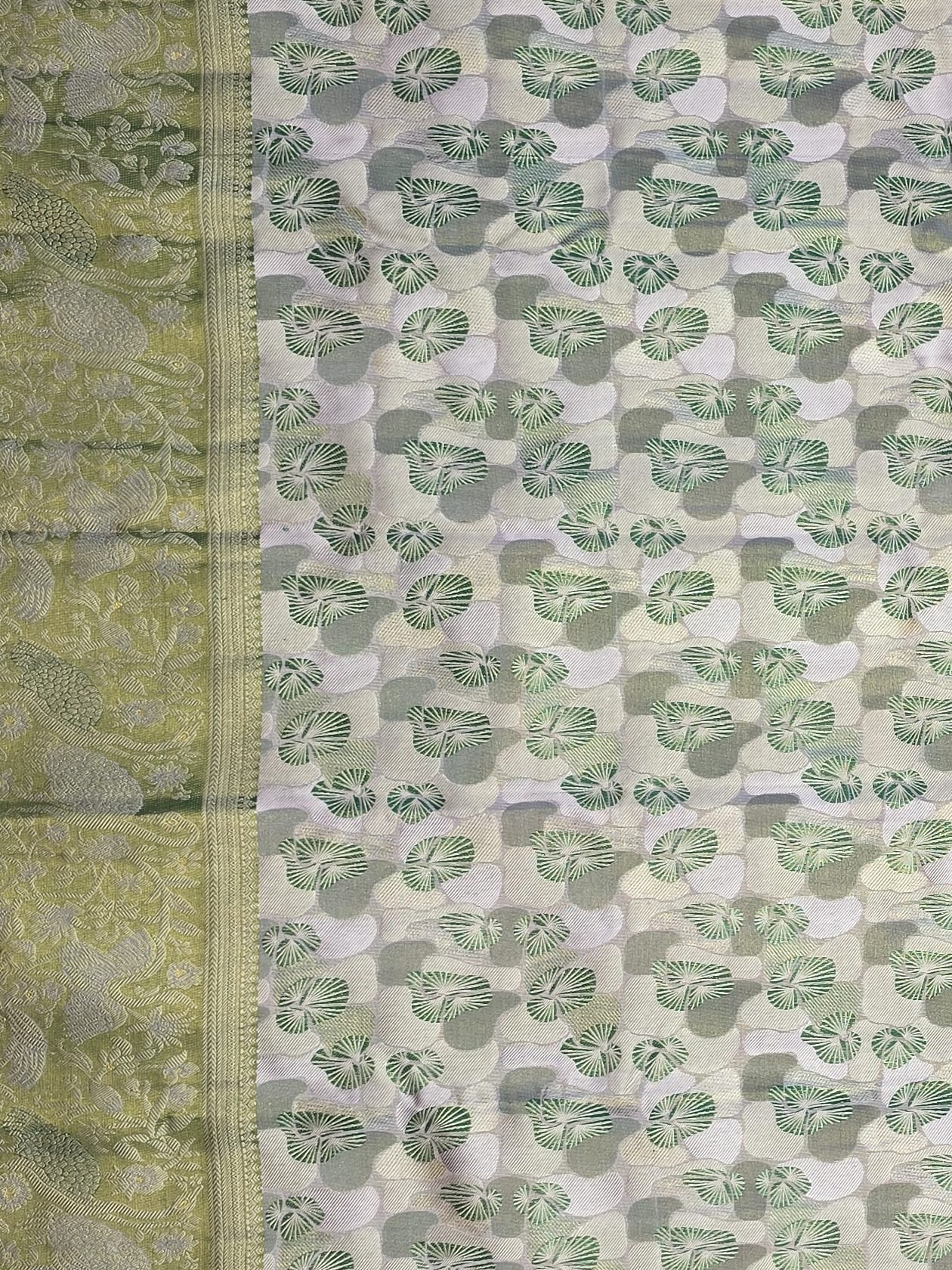 Handloom White Peach With Dark Green Silk Saree — view 3