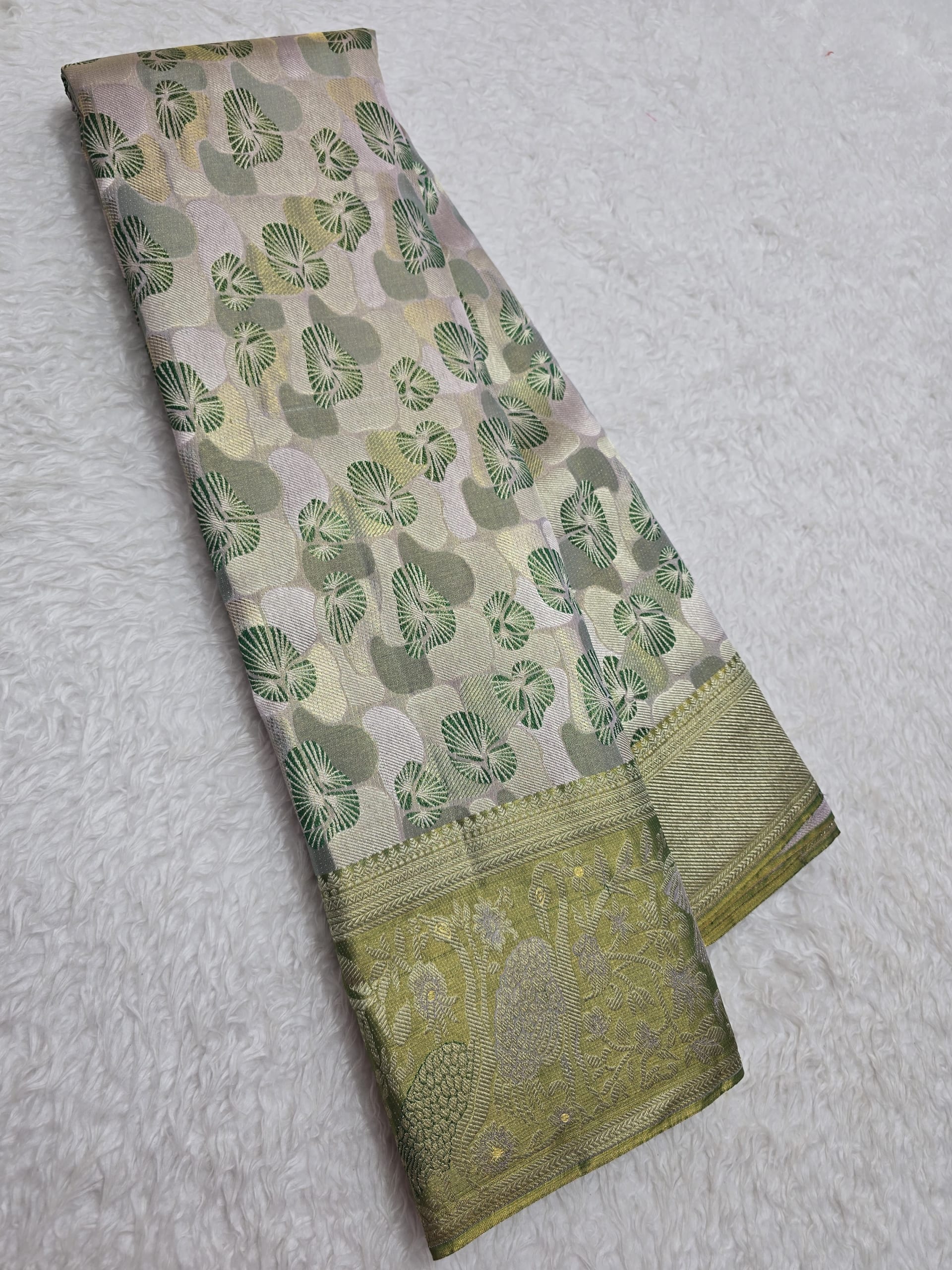 Handloom White Peach With Dark Green Silk Saree — view 2