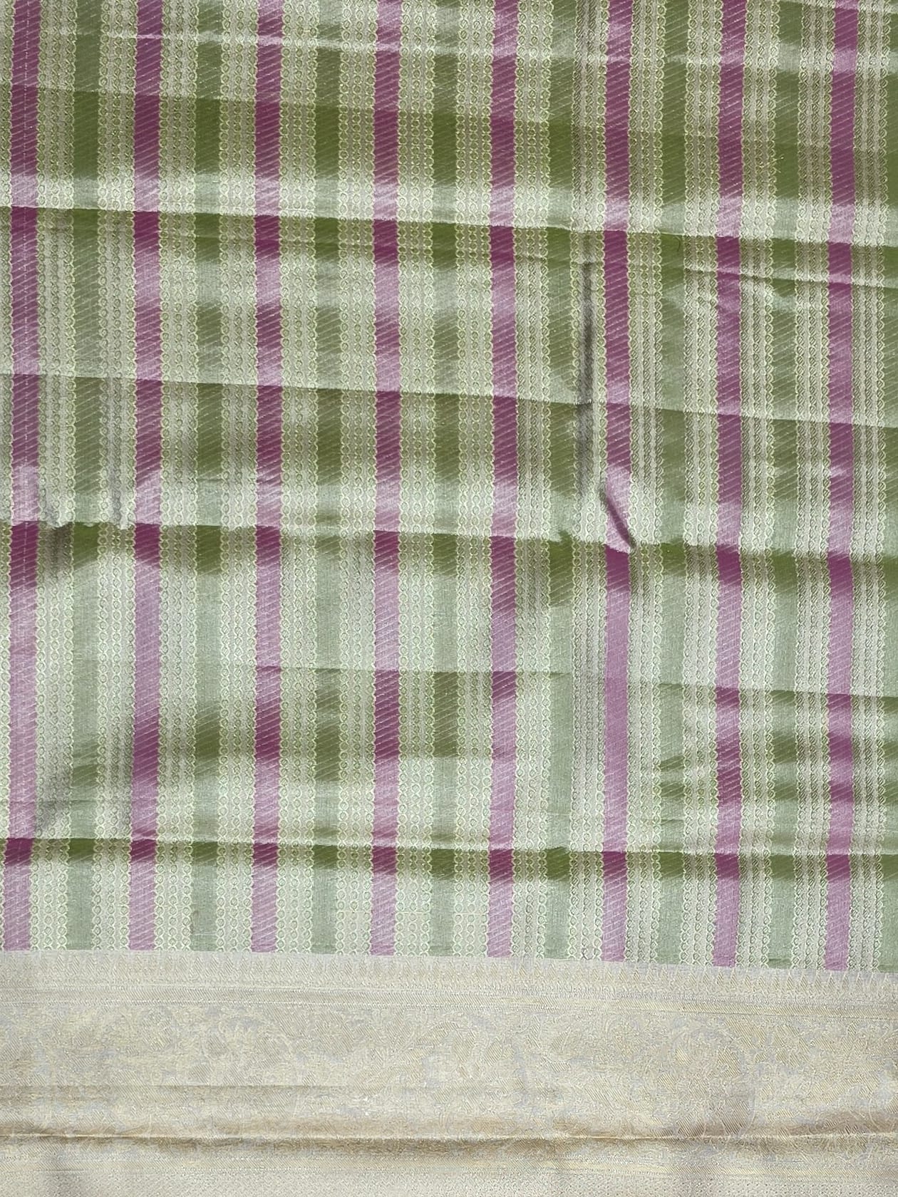 Handloom Green And Pink Silk Saree — view 4