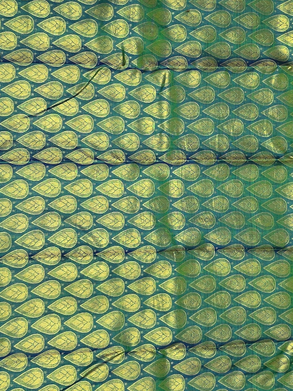 Handloom Green Silk Saree — view 5
